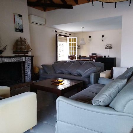 Villa Con Piscina Privada Torremolinos Kültér fotó