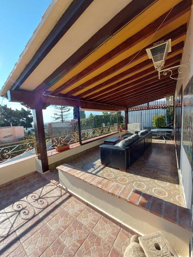 Villa Con Piscina Privada Torremolinos Kültér fotó